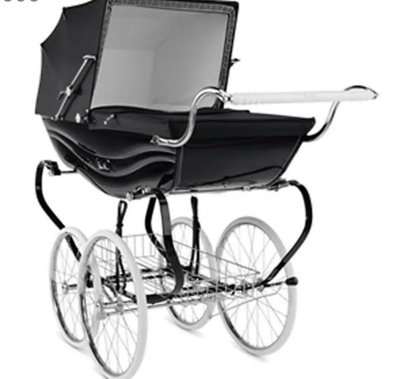 Silver Cross Balmoral Pram, Black