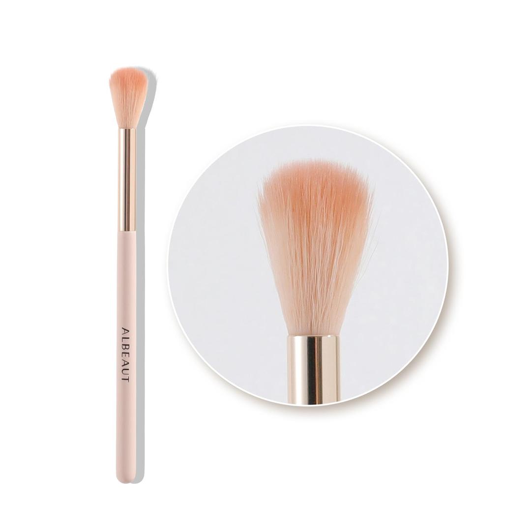 Highlighter Brush, Fluffy Eyeshadow Blending Brush, Must-Have Makeup Tool for Highlight & Blush (Medium Blender)