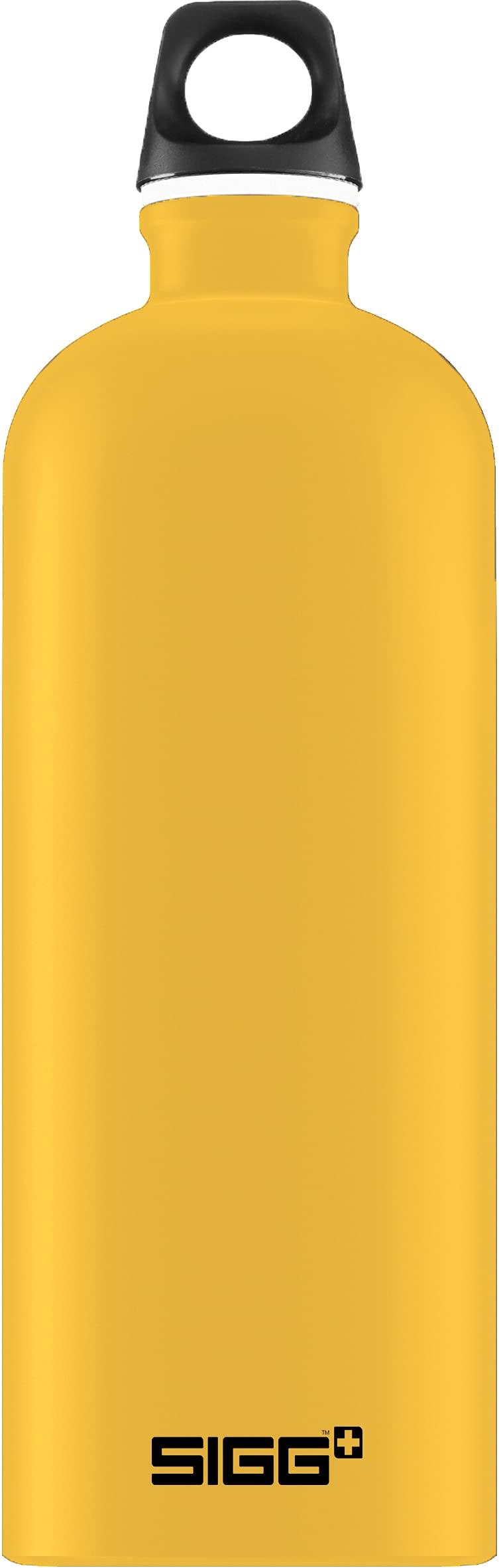 SIGGAluminium Water Bottle - Traveller Yellow - Climate Neutral Certified - Suitable For Carbonated Beverages - Leakproof - Lightweight - BPA Free - Yellow - 34 Oz