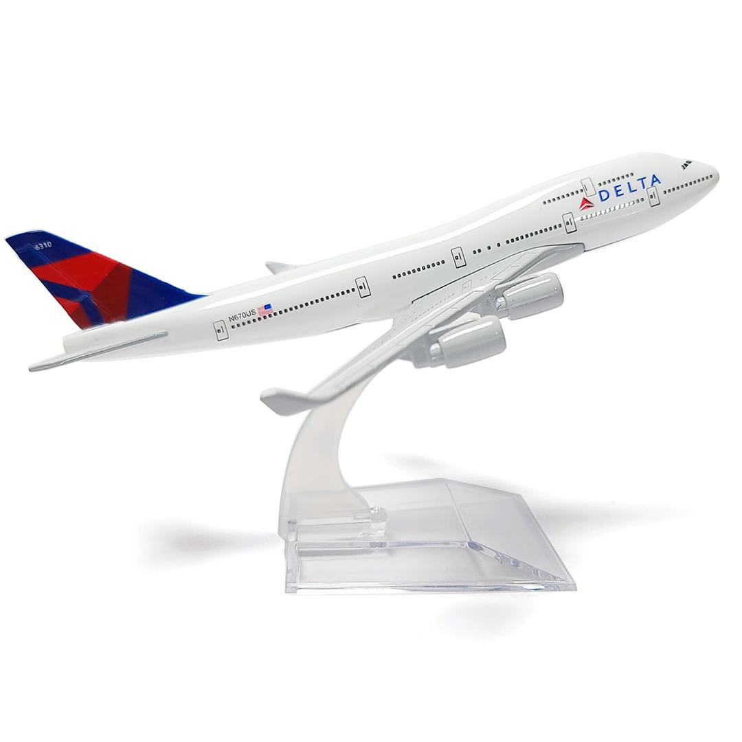 QIYUMOKE Boeing 747 Delta Airlines 1/400 Diecast Metal Airplane Model with Stand Airlines Model Plane Alloy Display Collectible Model Kit for Aviation Enthusiast Gift