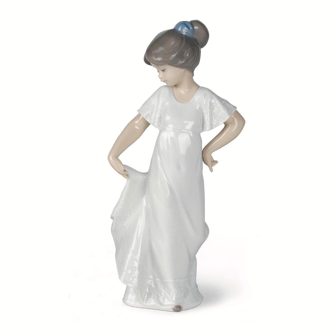 Nao by Lladro Collectible Porcelain Figurine: HOW PRETTY! - 8 3/4" tall - Young Girl