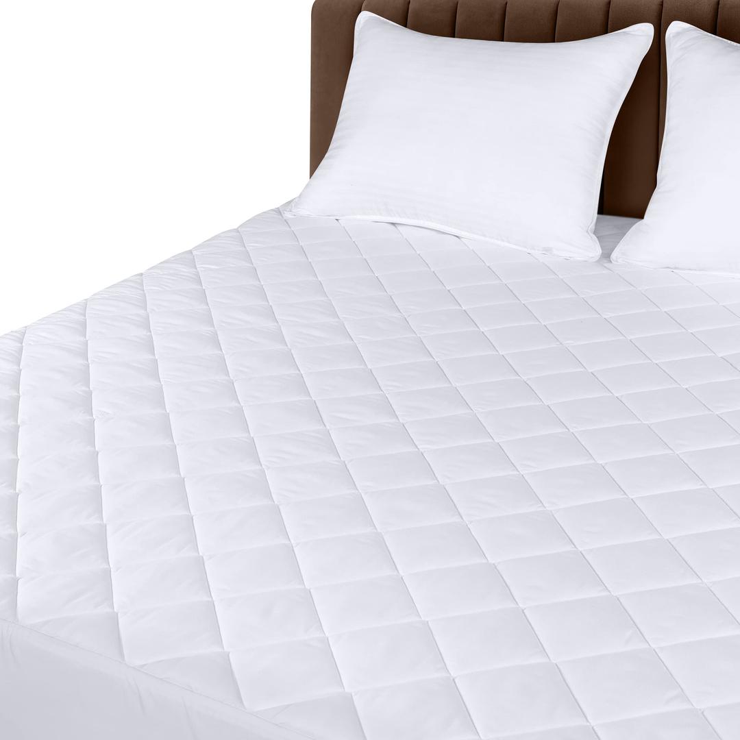 Utopia Bedding Quilted Fitted Mattress Pad (California King), Elastic Fitted Mattress Protector, Mattress Cover Stretches up to 16 Inches Deep, Machine Washable Mattress Topper (White)