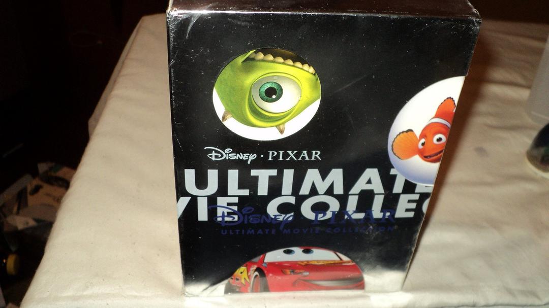 Disney Pixar Ultimate Movie Collection (Toy Story / Toy Story 2 / Finding Nemo / The Incredibles / A Bug's Life / Monsters, Inc. / Cars / Ratatouille)