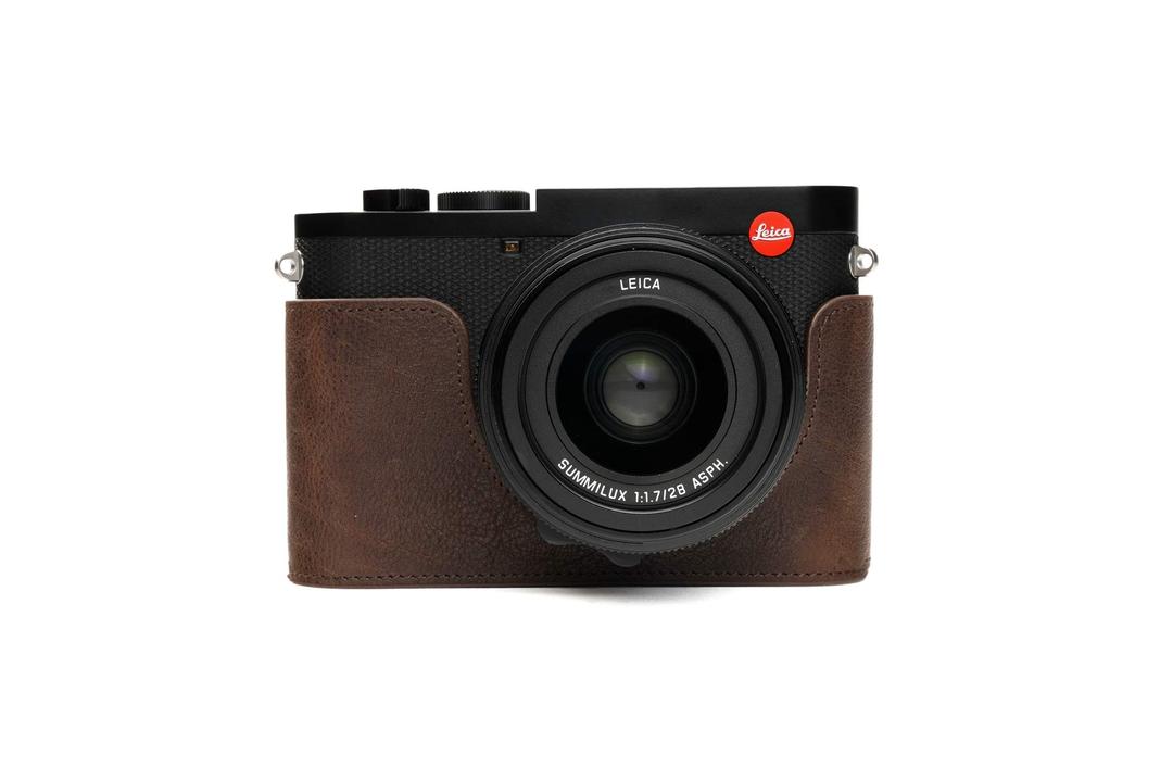 Leica Q2 Case, Zakao Handmade Genuine Real Leather Half Camera Case Bag Cover for Leica Q2 Bottom Opening Version With Hand Strap (Coffee)