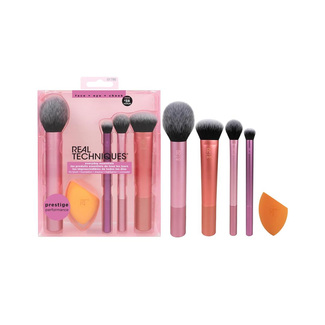 Real Techniques5 Piece Everyday Essentials Makeup Brush Set, 4 Brushes & Makeup Sponge, For Foundation, Blush, Contour, Eyeshadow, & Powder, Travel Gift Set, Stocking Stuffer, Cruelty-Free & Vegan