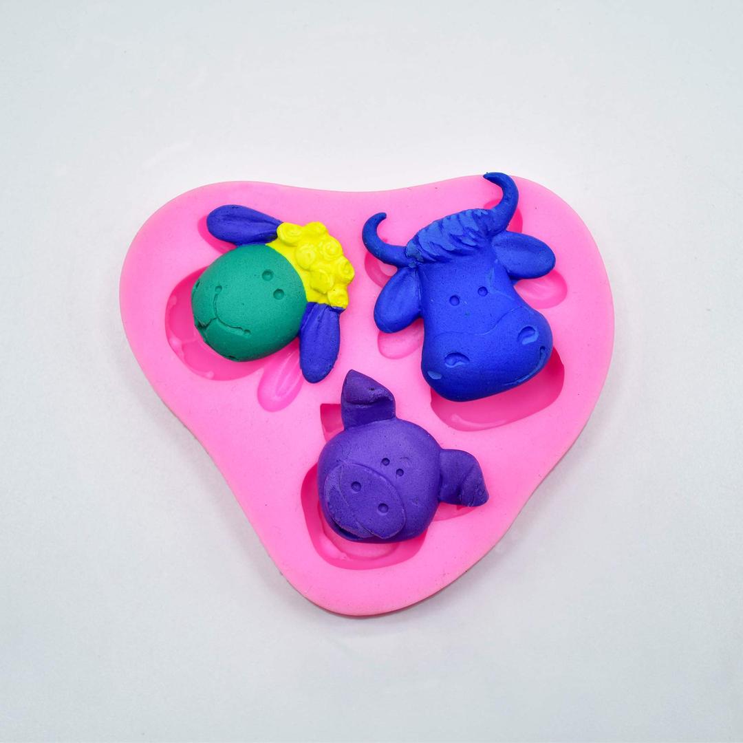 Cute Lovely Farm Animals Head Cow Sheep Pig Present Gift Birthday Party Cake Decor Silicone Mold Tool for Make Chocolate Hard Candy Dessert Ice Cube Candle Soap