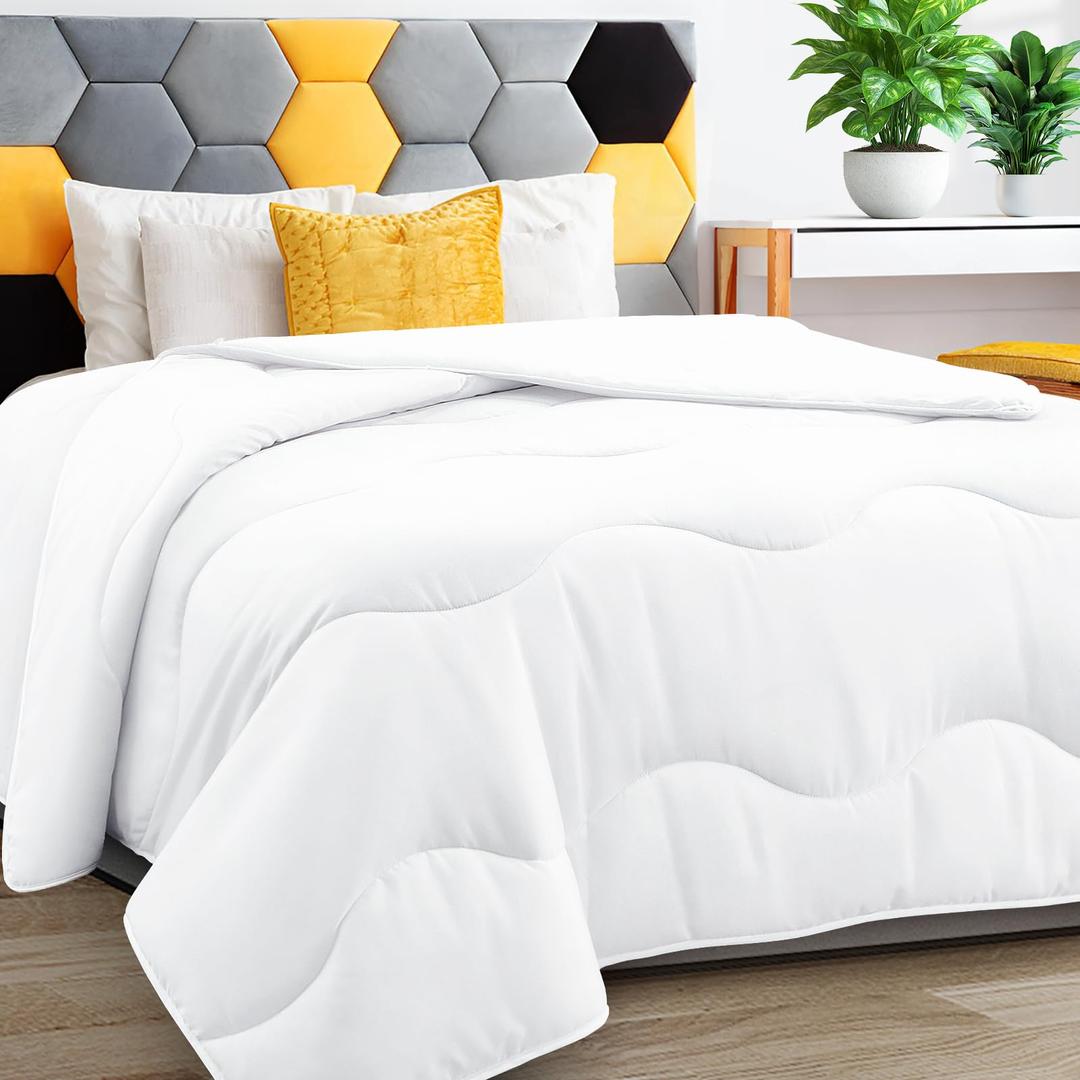 Lightweight Comforter Cooling Duvet Insert White, All Season Breathable Queen Size Duvet, Soft Microfiber Summer Cool Down Alternative Winter Warm Quilt with Corner Tabs, 88x88 inch