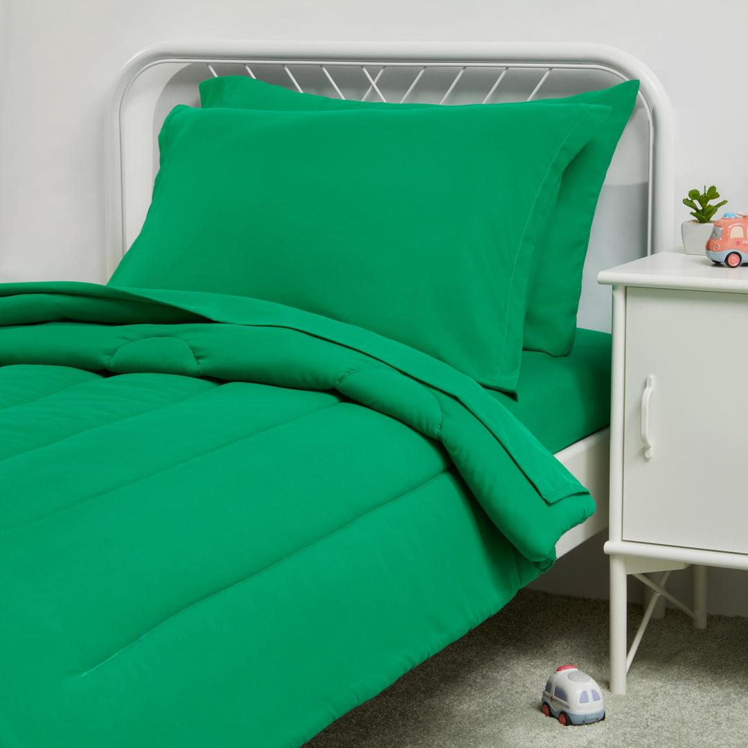 Amazon Basics2 Piece Microfiber Kid's Bed-in-a-Bag Bedding Set, Toddler, Green, Solid