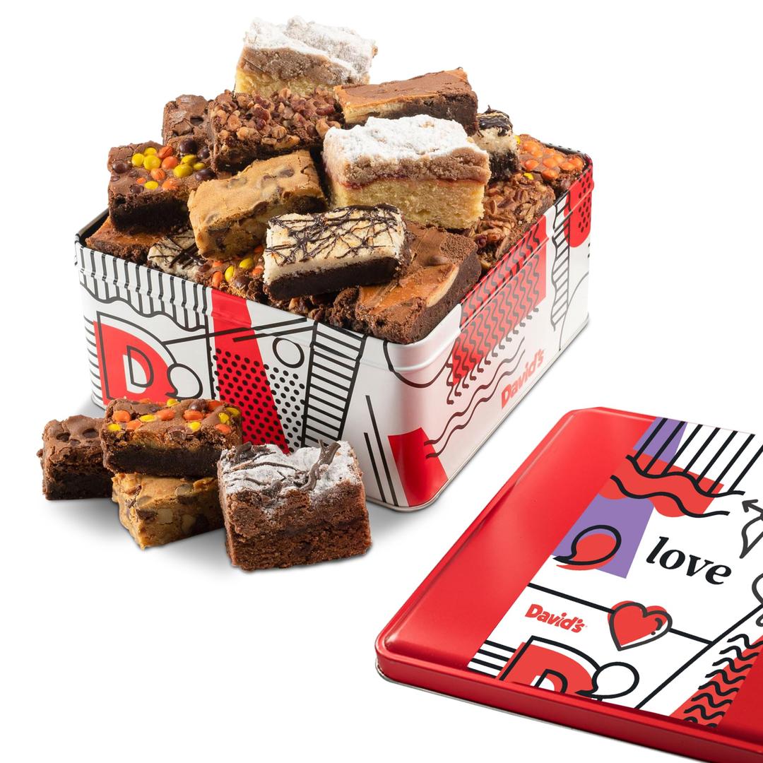 David's COOKIESMerry Christmas Assorted Brownies & Crumb Cake Gift Basket Tin 16pcs - Delicious, Fresh Baked Snacks, Gourmet Chocolate Fudge Slices, Brownies, Ideal Gift for Christmas Holidays