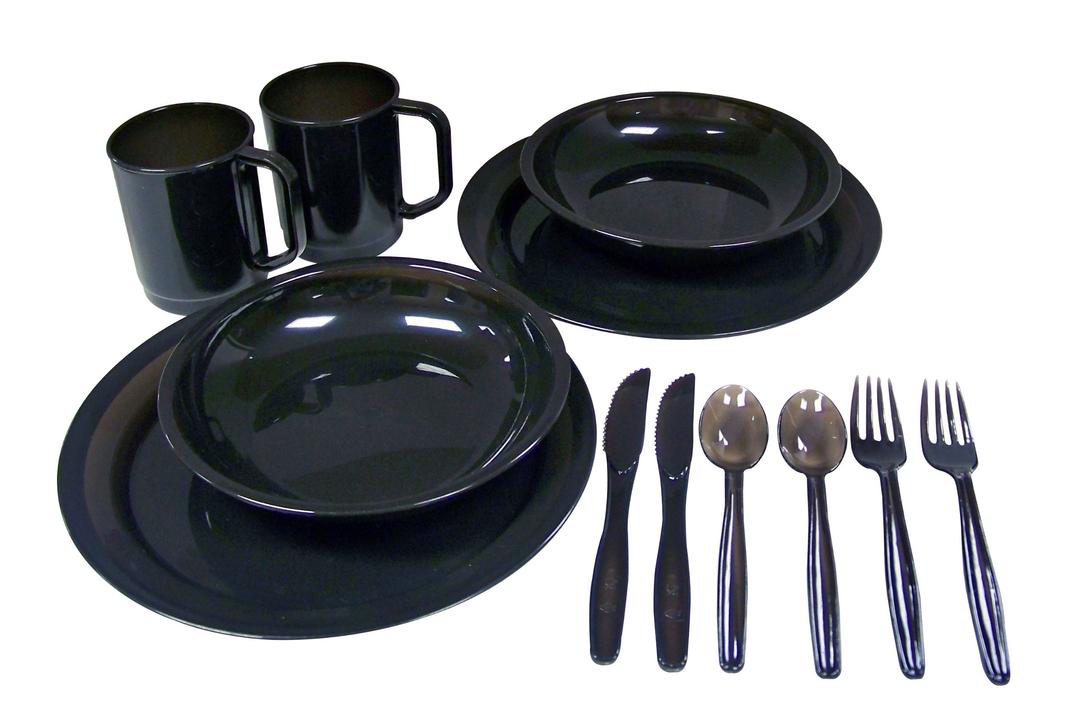 Coleman 2-person Dinner Set, Colors may vary