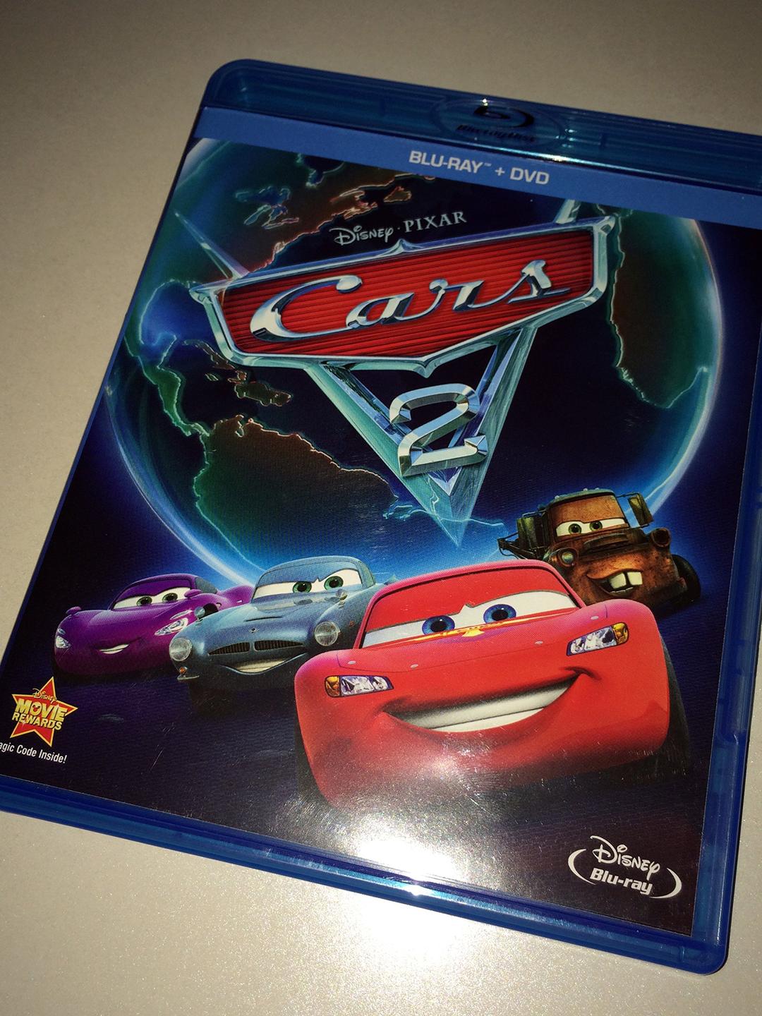 Cars 2 (Two-Disc Blu-ray / DVD Combo in Blu-ray Packaging)