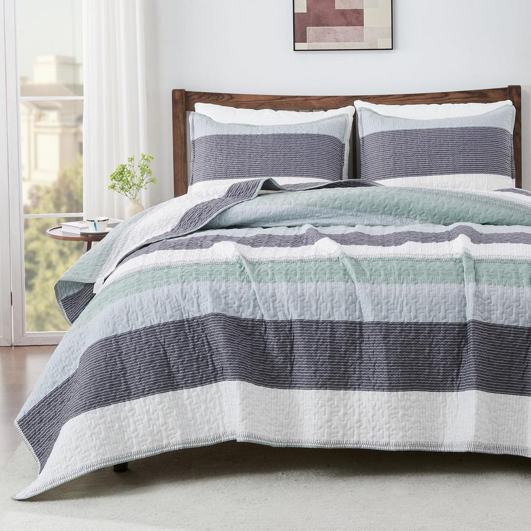 AndencyKing Size Quilt Set Sage Green, 3 Pieces Mint Green Ultra Soft Lightweight Bedspreads & Coverlets Set, Patchwork Striped Quilted Bedding Sets for All Seasons (1 Quilt, 2 Pillow Shams)